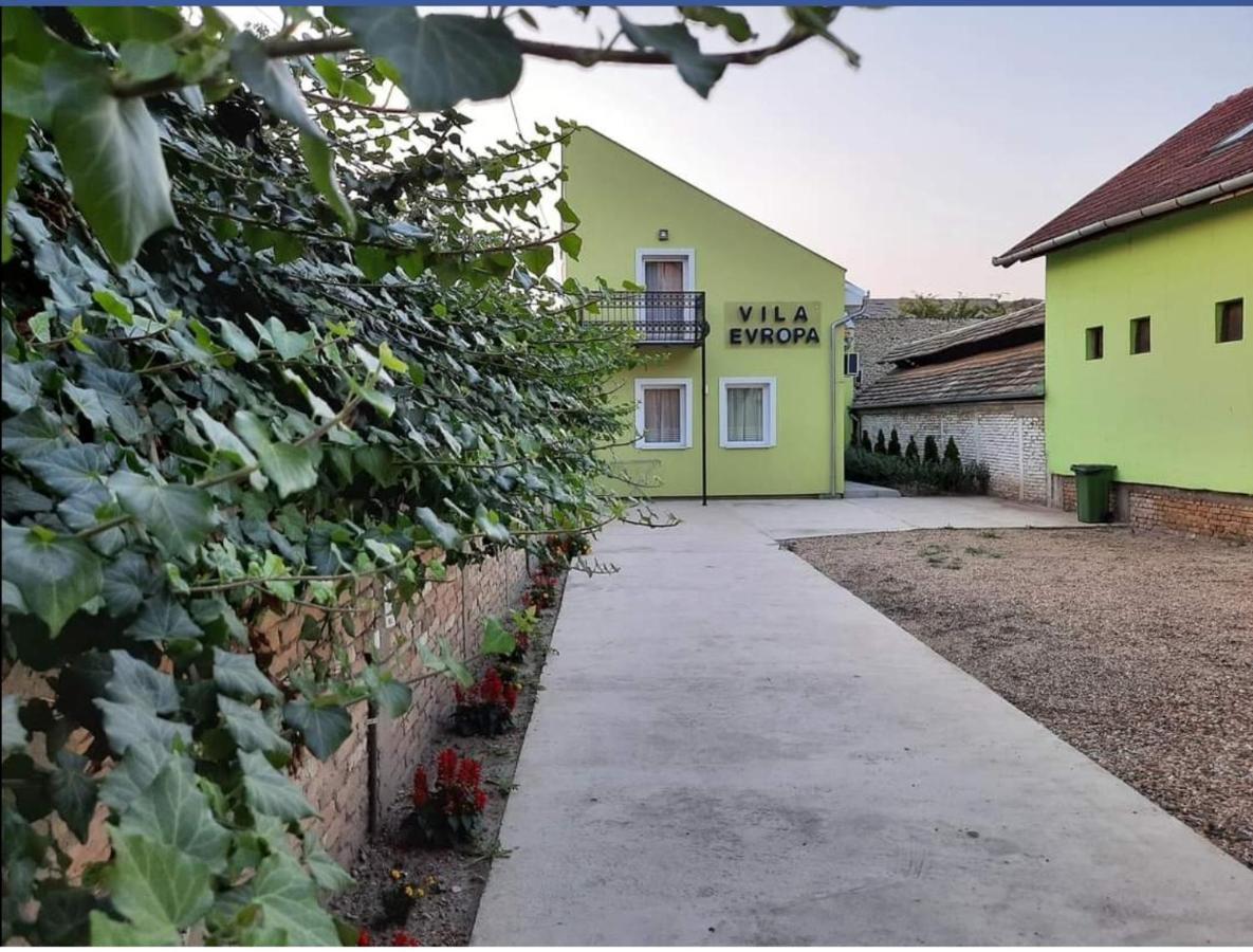Vila Evropa Appartement Sombor Buitenkant foto